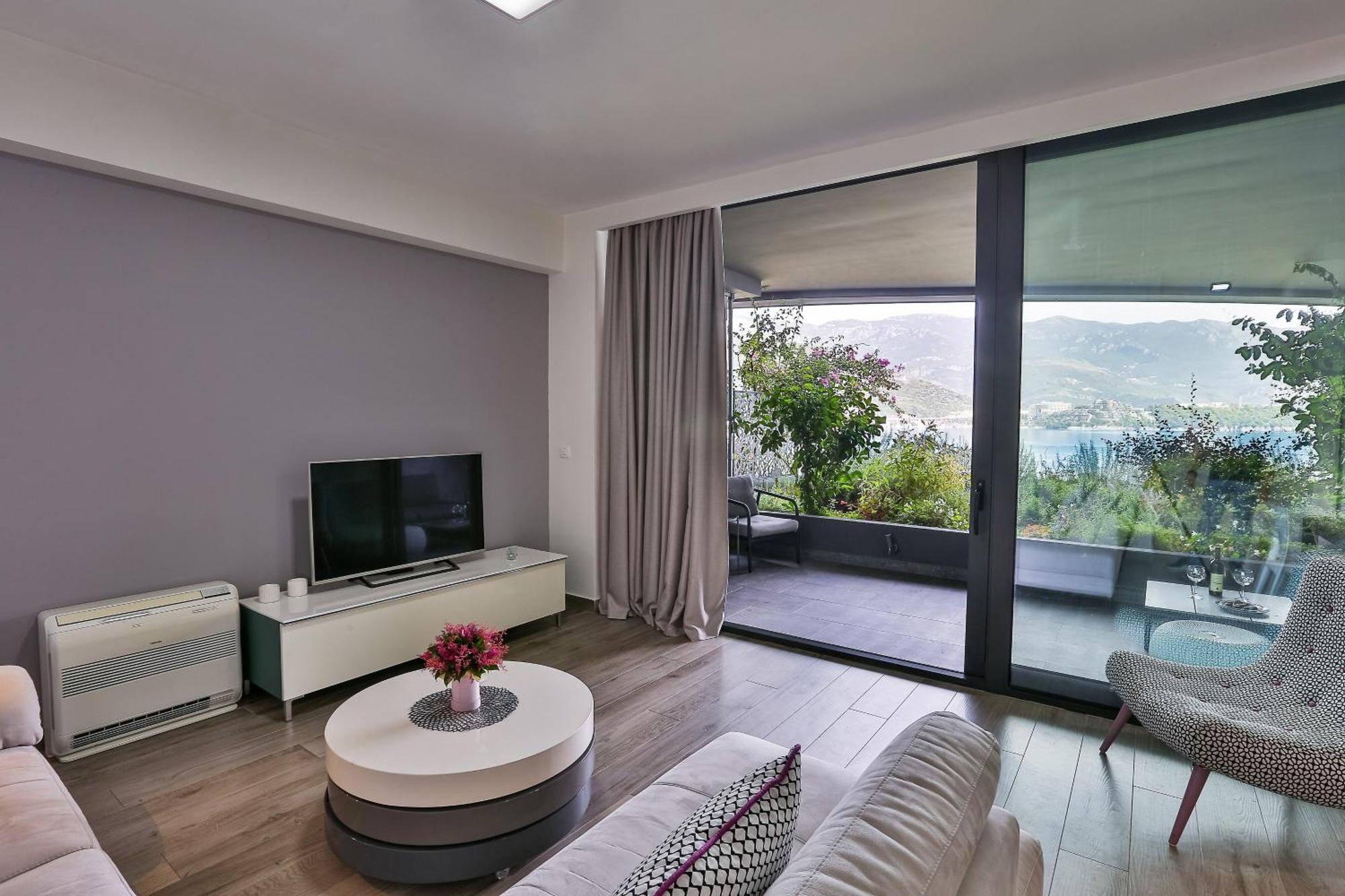 Royal Gardens Paradise Апарт-отель 4*